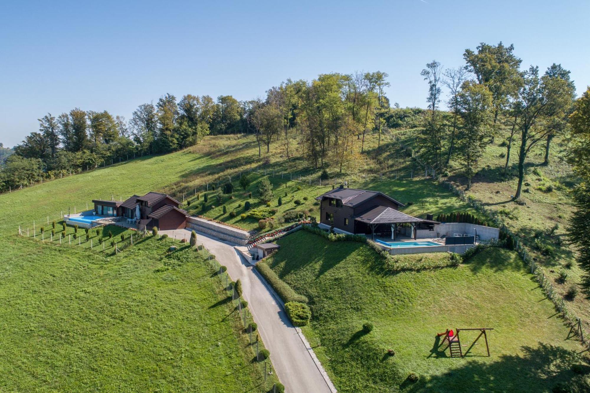 Ville Pacetina Lepajci Exteriör bild